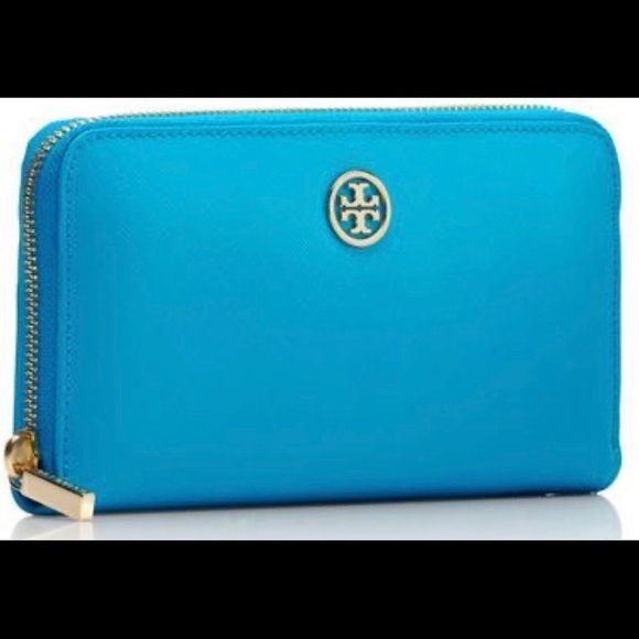 Tory Burch Robinson Wallet - Picture 2 of 8